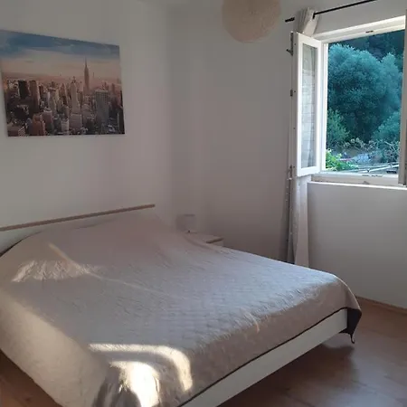 Apartamento Nikki Ii *